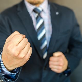 8 Differences Between a Boss & a Leader